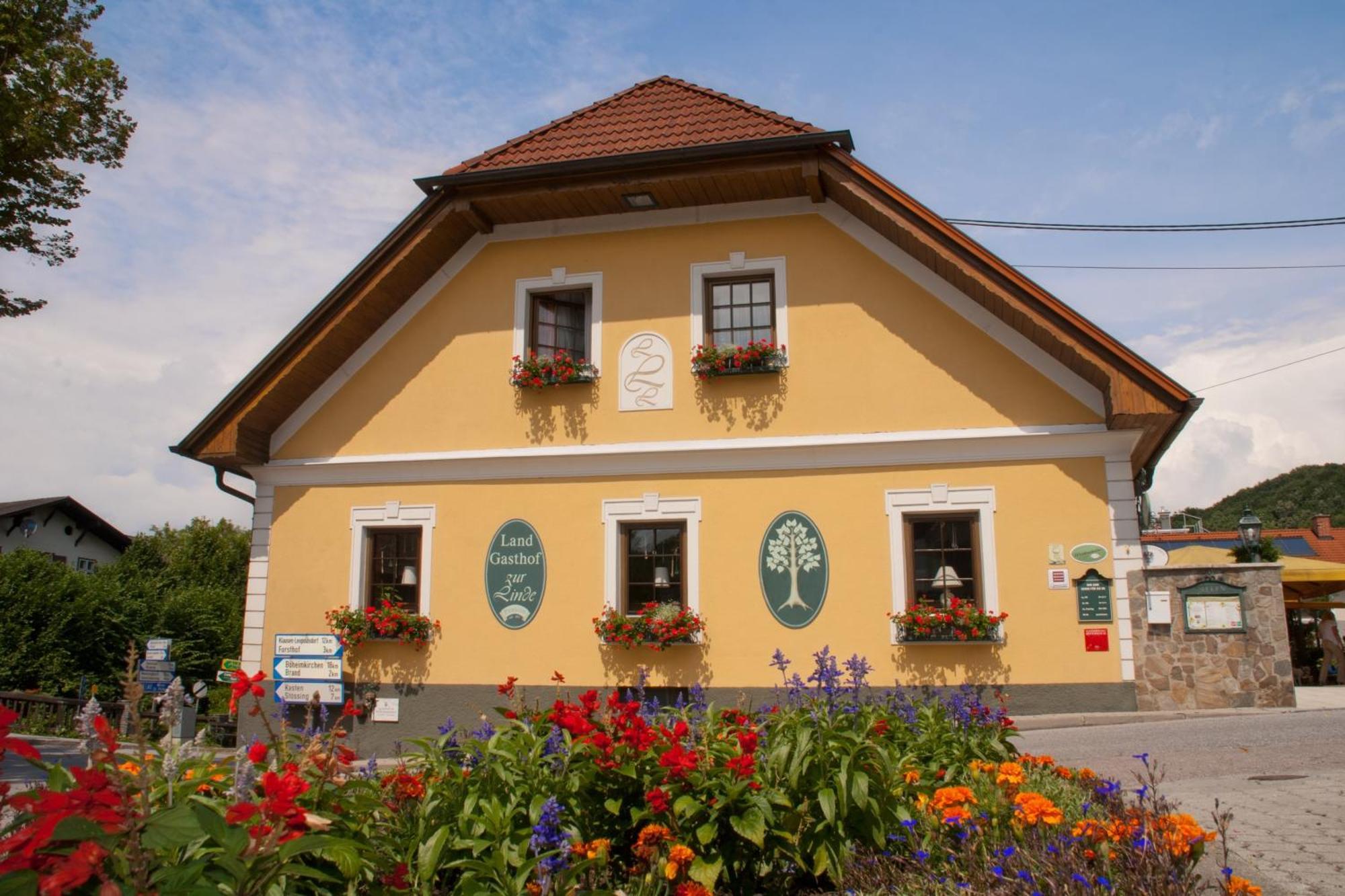 Landgasthof Zur Linde Laaben Bagian luar foto