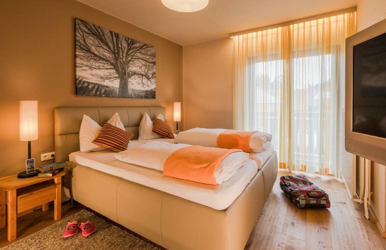 Landgasthof Zur Linde Laaben Bagian luar foto
