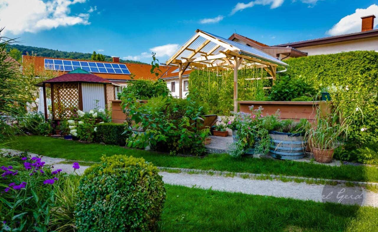 Landgasthof Zur Linde Laaben Bagian luar foto